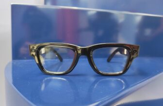Meta’s Ray-Ban Sensible Glasses Now Have a Display screen and a Magic Wristband