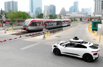 NTSB will examine why Waymo’s robotaxis are illegally passing faculty buses