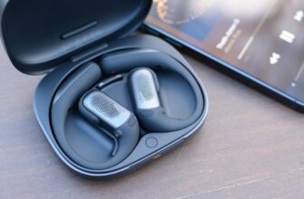 Shokz’ new earbuds successfully cut back noise whereas retaining your ears open