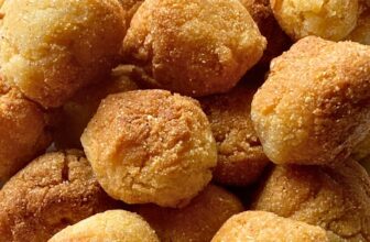 Grandma’s Scorching Water Cornbread (Crispy Exterior, Smooth Inside)